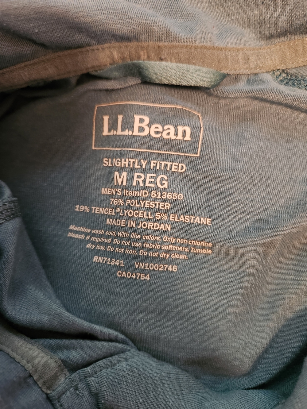 L.L.Bean Men’s Slightly Fitted Performance Polo Shirt Blue Size M Regular - Picture 3 of 3